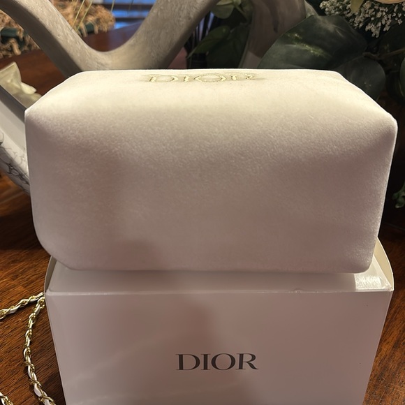 Dior TROUSSE pouch with box NWOT - Picture 3 of 7